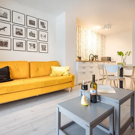 Z Kominkiem.. And Spa, Myweek アパート *